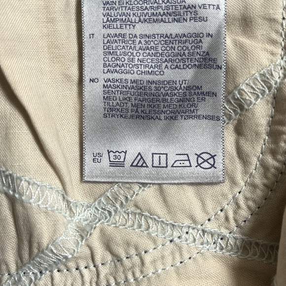 NYDJ (Not Your DaughterJeans) Marylyn Straight. Lift & tuck technology Size US 6 - Picture 13 of 13